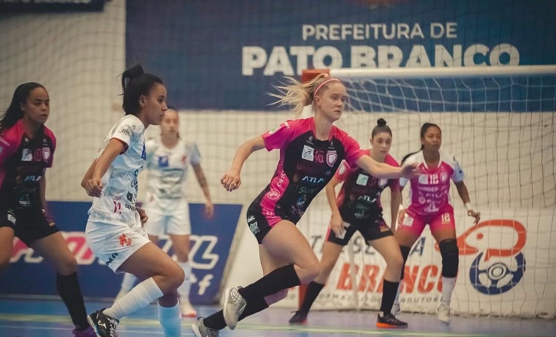 Leoas da Serra vencem Unidep fora de casa e largam na frente nas quartas da Liga Feminina de Futsal