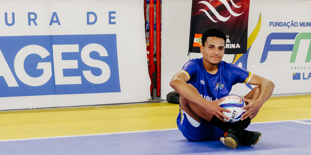 Show de Willian garante vitória de Lages na estreia do futsal DI dos Parajasc