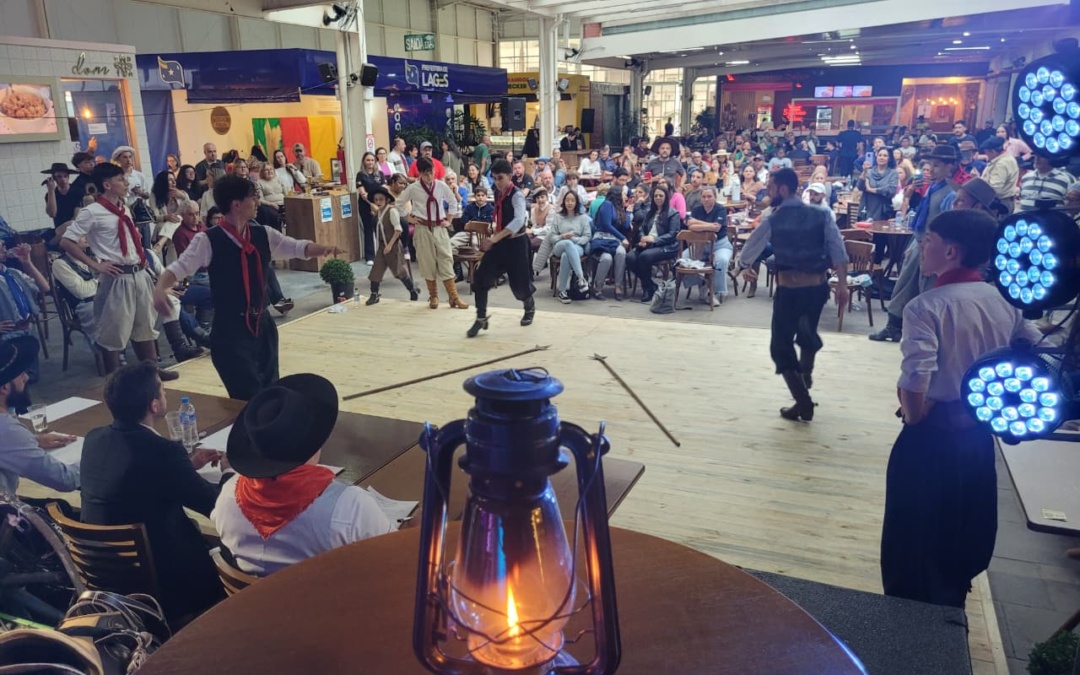 Tradicionalismo tomou conta do Mercado Público para celebrar o Dia do Gaúcho