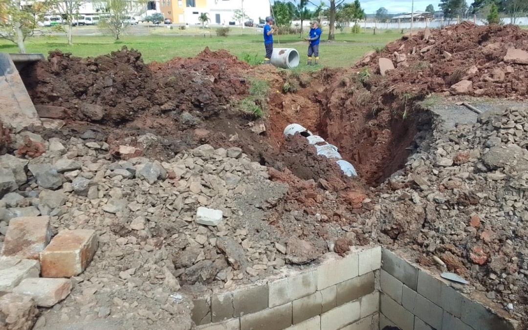 Prefeitura amplia redes de drenagem nos bairros Araucária e Universitário