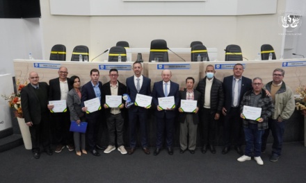 Câmara homenageia os 50 anos do Supermercado Martendal