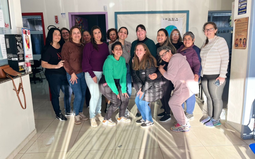 Setembro Amarelo é tema da educação permanente na Unidade Básica de Saúde do bairro Penha