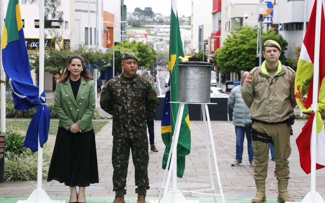 Solenidade marca a abertura da Semana da Pátria em Lages