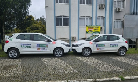 Prefeitura de Otacílio Costa adquire dois novos veículos para a Saúde