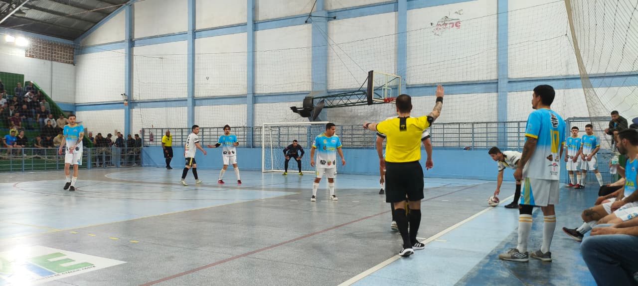Definidos os quatro finalistas do Municipal de Futsal em Otacílio Costa
