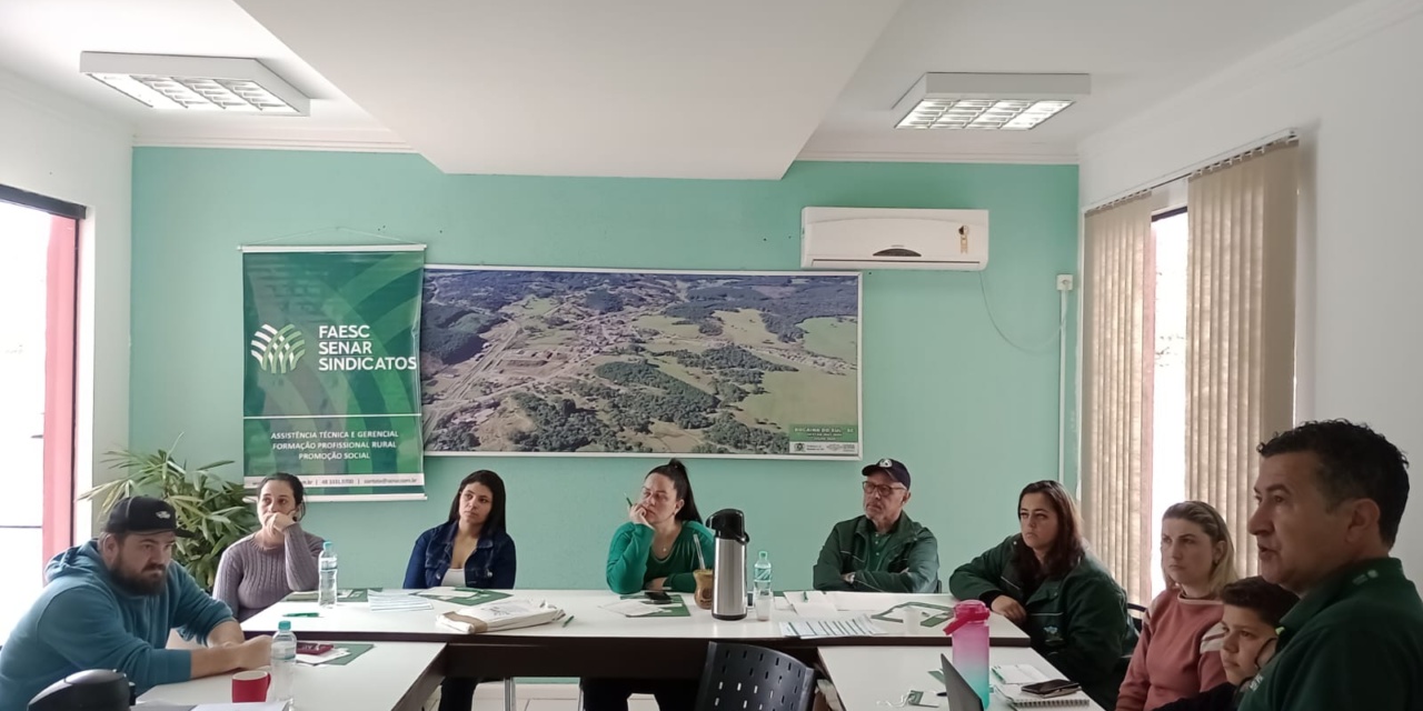 Produtores rurais participam de curso sobre Nota Fiscal Eletrônica em Bocaina do Sul