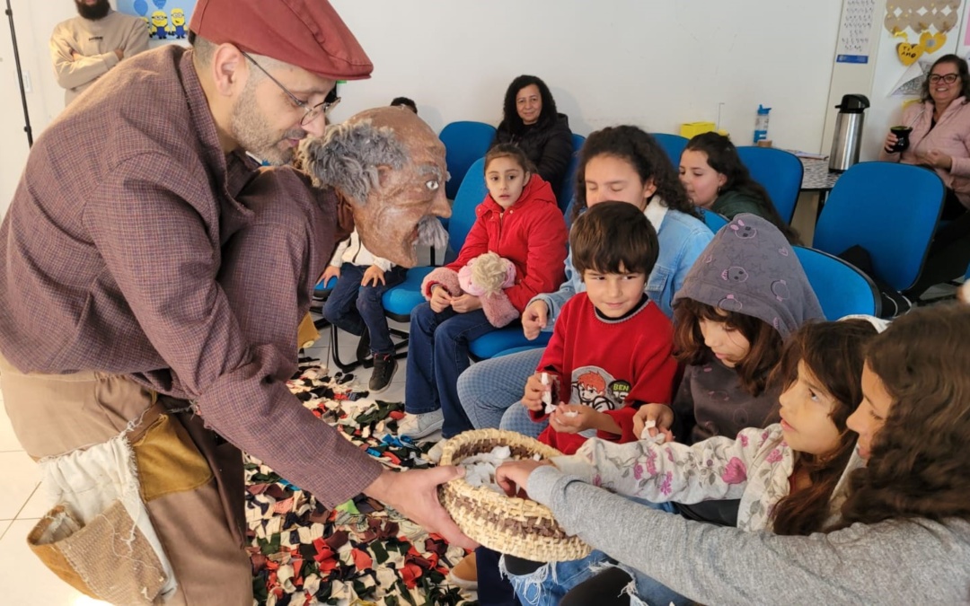 Espetáculo “Da Beira ao Centro” será apresentado em nove unidades de equipamentos da assistência social, promovendo acesso gratuito à cultura nas comunidades