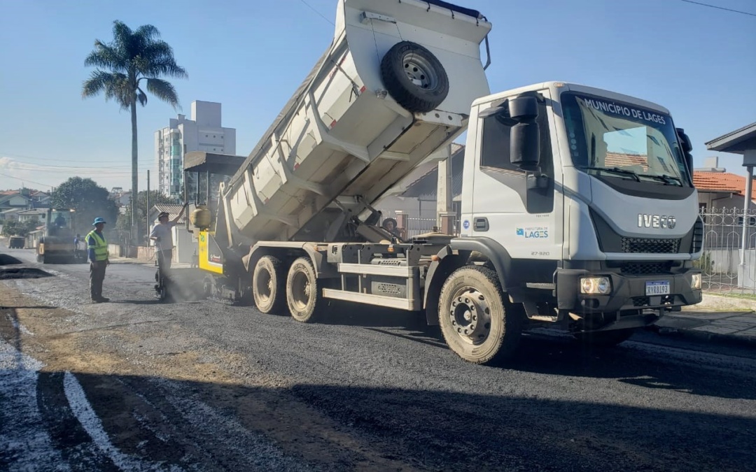 Mais de 15 mil toneladas de massa asfáltica impulsionam infraestrutura em Lages