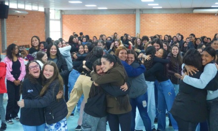 Confraternização marca a última Jornada Pedagógica das estagiárias-auxiliares de sala em 2025