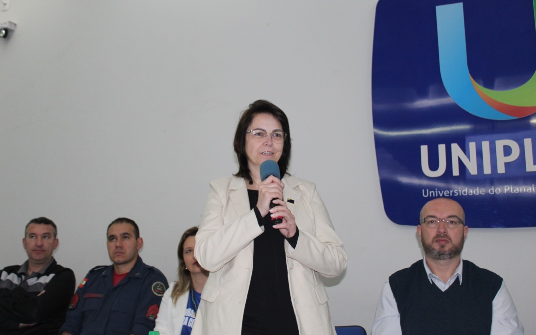 Lages integra debate regional sobre prevenção e tratamento do AVC