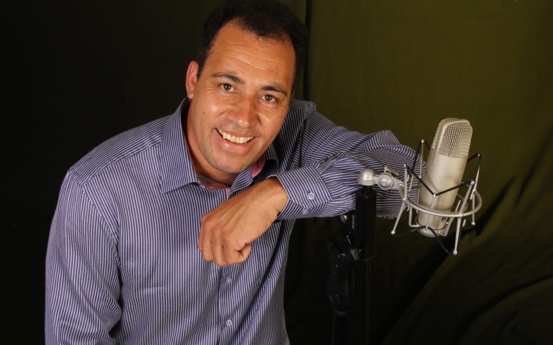 Orgulho Lageano ❤️ – Festa sem ele não é festa! Maestro Madruga fez parte da infância e da juventude da gente. E agora você vai poder conhecer as outras faces de um dos artistas mais pop de Lages