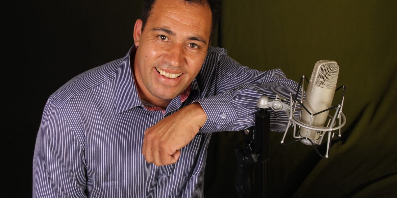 Orgulho Lageano ❤️ – Festa sem ele não é festa! Maestro Madruga fez parte da infância e da juventude da gente. E agora você vai poder conhecer as outras faces de um dos artistas mais pop de Lages