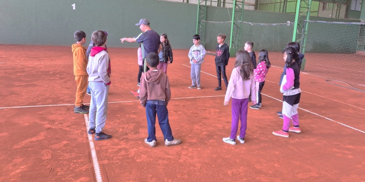 Esporte, afeto e inclusão: Crianças e adolescentes em vulnerabilidade social participam de atividades esportivas e recreativas em uma mobilização de união entre Poder Público e inciativa privada