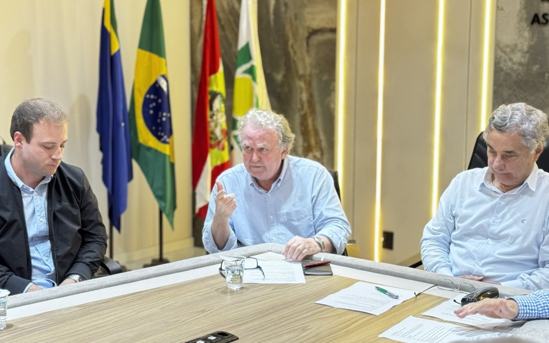 ACIL recebe lideranças empresariais da Serra na última Plenária da FACISC em 2025