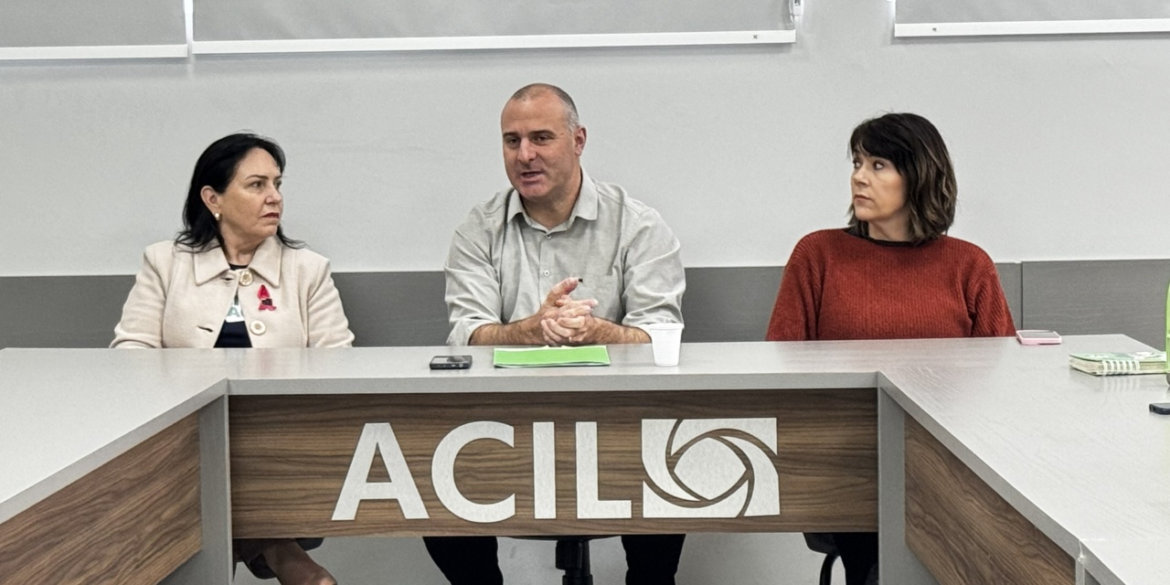 Presidente da Semasa de Lages apresenta programa Recicla + Lages para o Núcleo de Cooperativas da ACIL