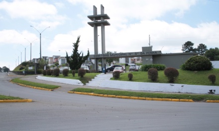 Mutirão de limpeza prepara cemitérios públicos municipais para o Dia de Finados