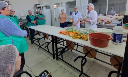Oficina no Banco de Alimentos celebra o Dia Mundial da Alimentação com foco no aproveitamento integral e combate ao desperdício