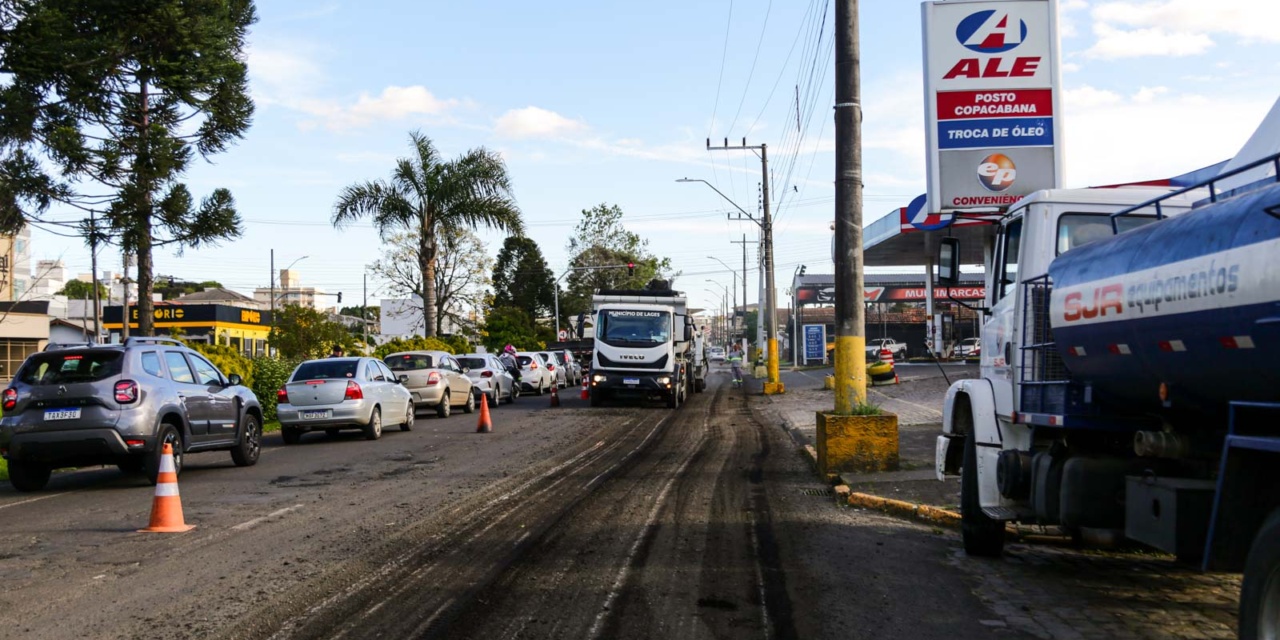 Recuperação asfáltica da Avenida Carahá avança para etapa final