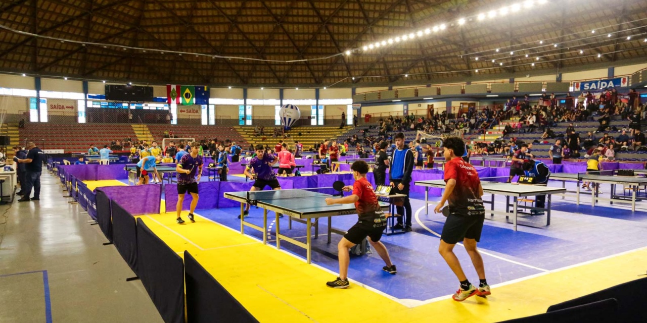 Tênis de mesa movimenta Lages: Primeiro dia da 6ª etapa do Catarinense é um sucesso no Jones Minosso
