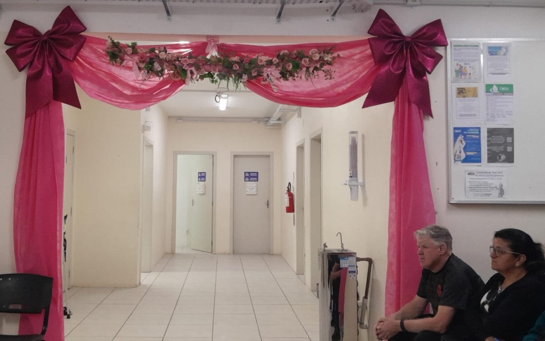 Unidade Básica de Saúde do Guarujá realizou mutirão noturno “Outubro + Rosa”