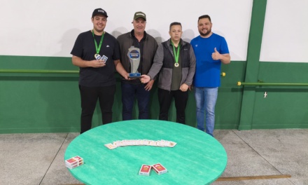 Torneio de Canastra dos Servidores Municipais movimenta a tarde de sábado em Otacílio Costa