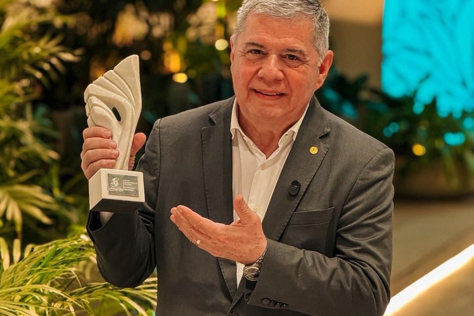 Projeto que está deixando cidades mais verdes rende ao deputado Mário Motta prêmio nacional