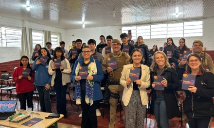 “Protetores do Lar” mobiliza estudantes contra a violência doméstica em Curitibanos