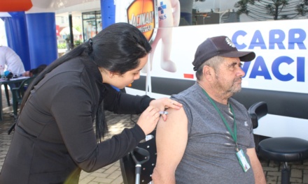 Carro da Vacina reforça ações de prevenção no início de dezembro em diferentes pontos da cidade