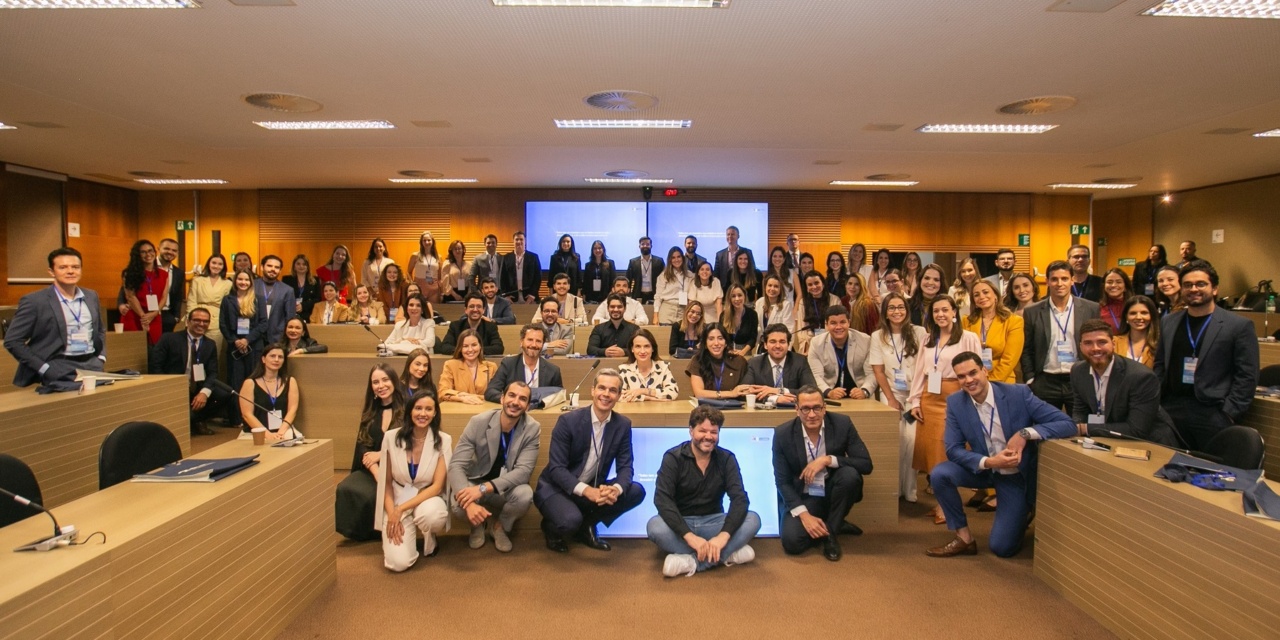 Dermatologista de Florianópolis participa do maior encontro de ciência capilar do Brasil