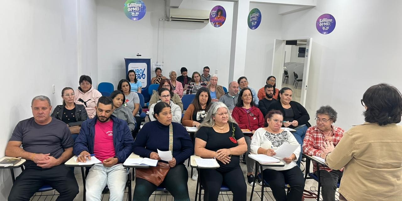 Curso de Cuidadores de Idosos oferecido gratuitamente pela prefeitura forma novos profissionais em Lages