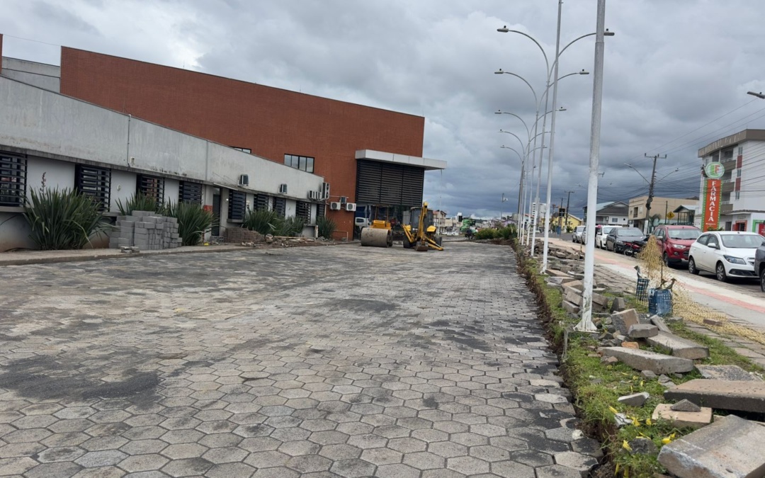Estacionamento da Unidade de Pronto Atendimento alcança 80% de execução e entra na fase final das obras