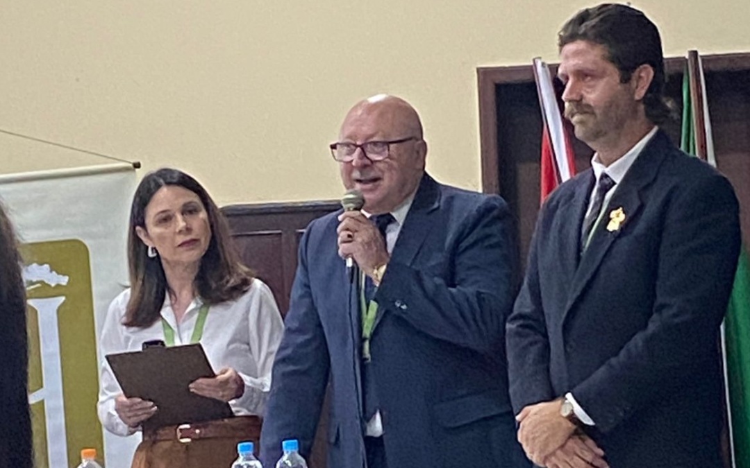 Livro sobre visita de Dom Pedro II ao Sul é lançado na Fundação Cultural de Lages