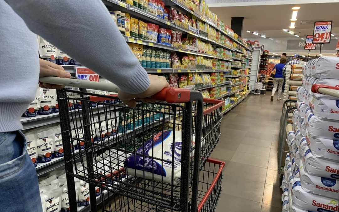 Pesquisa do Procon para cesta básica em novembro apresenta variações significativas nos preços praticados pelos supermercados da cidade