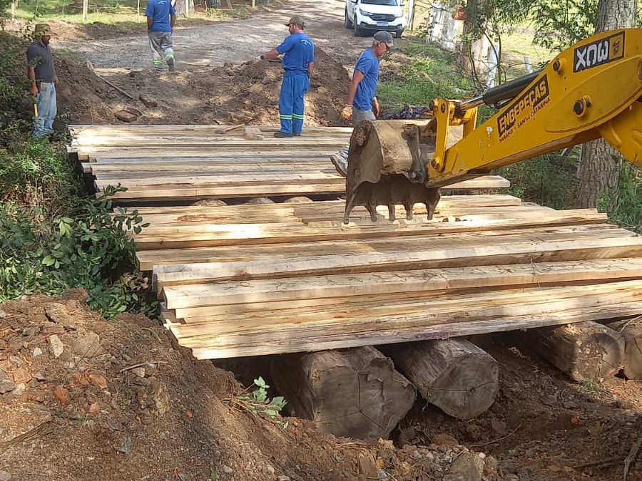 Ponte no bairro Tributo é totalmente reconstruída