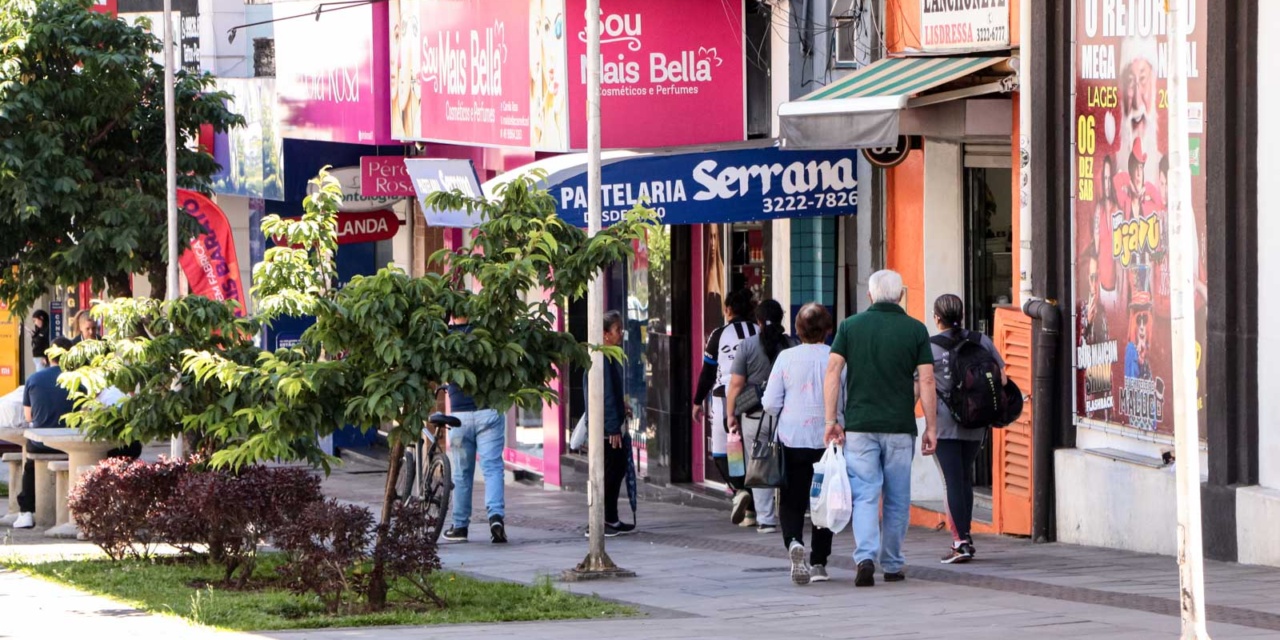 Prefeitura pagará 13º salário a servidores em parcela única em 12 de dezembro e irá gerar injeção perto de R$ 100 milhões na economia de Lages