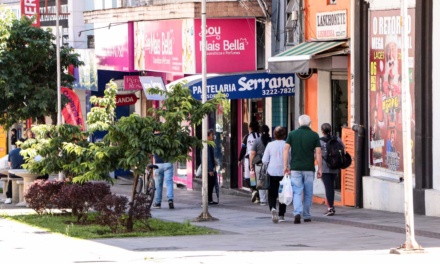 Prefeitura pagará 13º salário a servidores em parcela única em 12 de dezembro e irá gerar injeção perto de R$ 100 milhões na economia de Lages