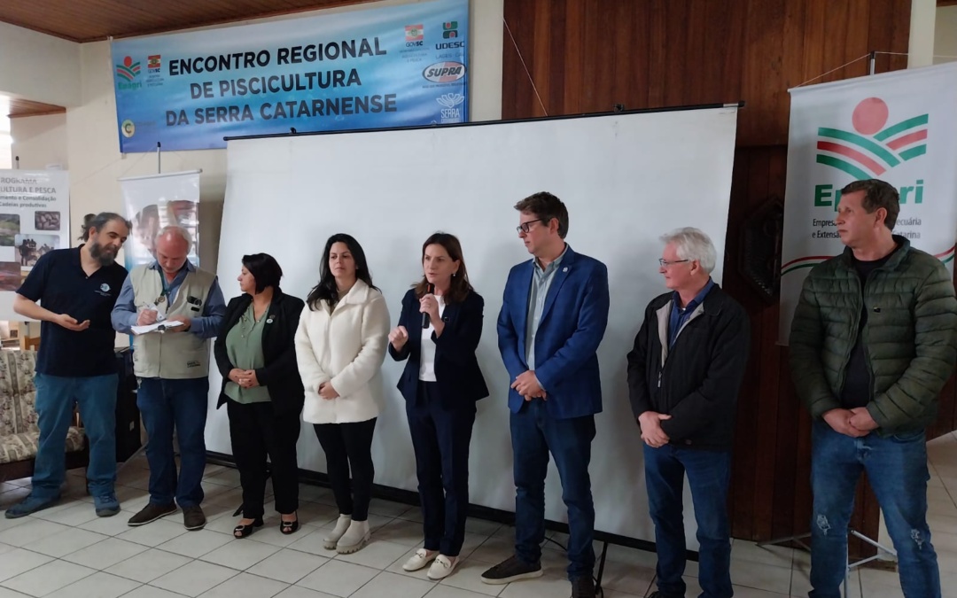 Projeto de melhoramento genético para a truticultura é assinado durante encontro regional de piscicultura