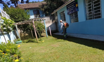 Roçada e limpeza intensificam cuidados em unidades de ensino e no Bairro Petrópolis