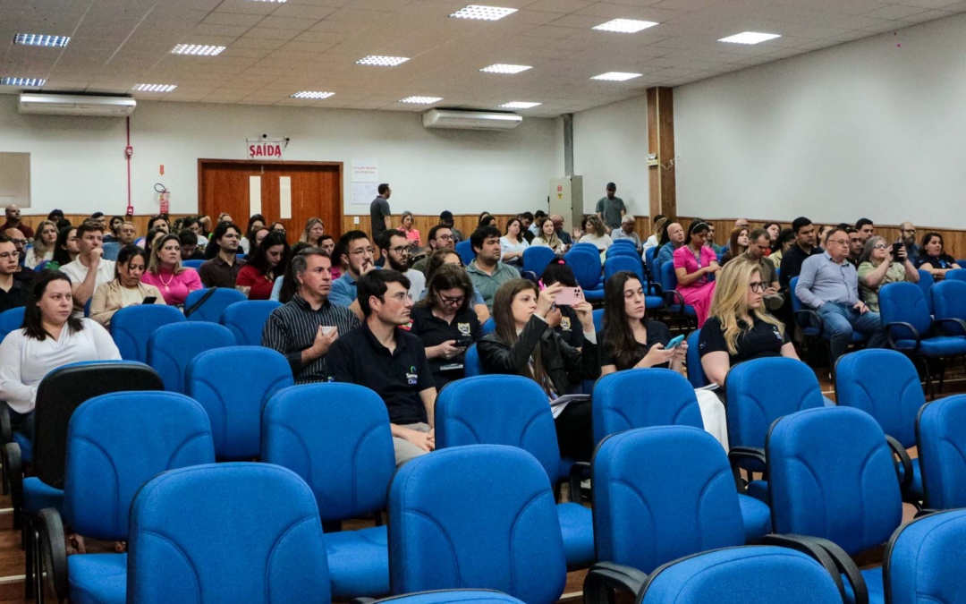 Servidores da Prefeitura de Lages participam de capacitação sobre processos de licitação