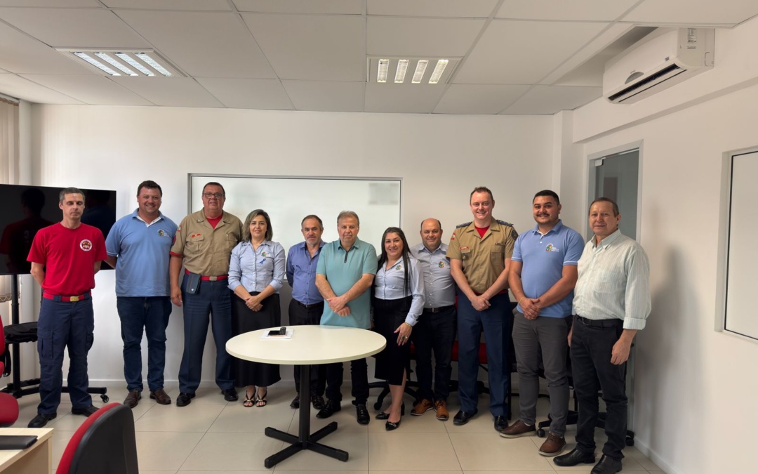 Vereadores de Otacílio Costa discutem em Florianópolis falhas no atendimento do número 193