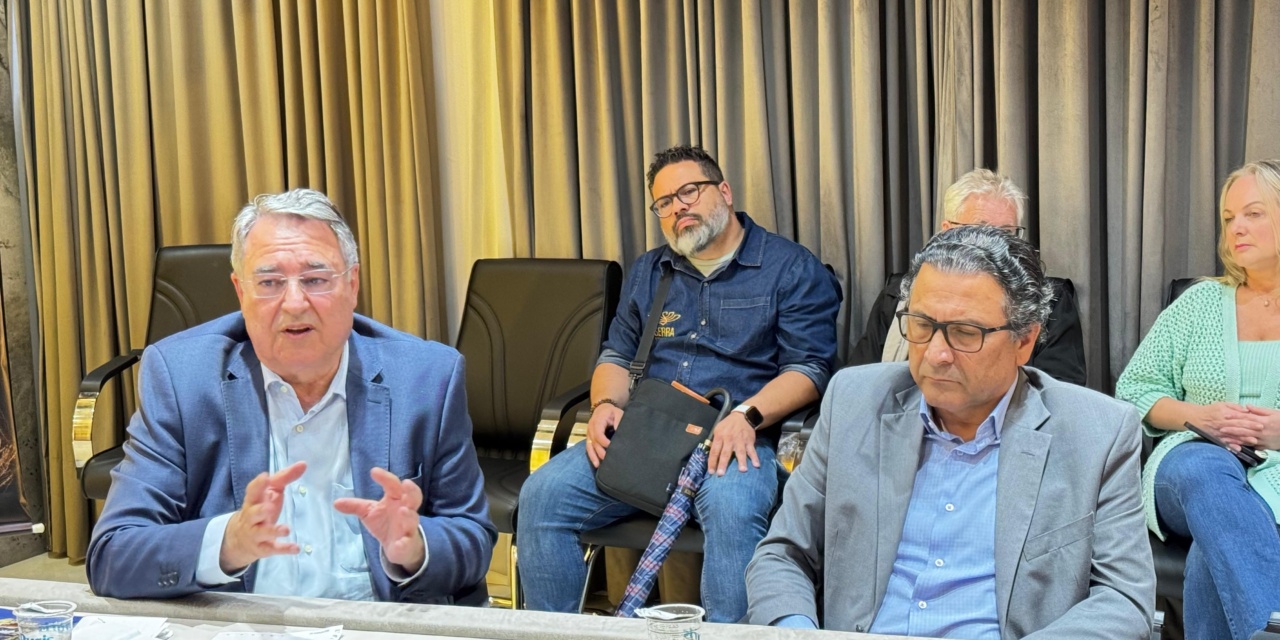 Empresários da ACIL recebem Raimundo Colombo para diálogo sobre cenário político nacional