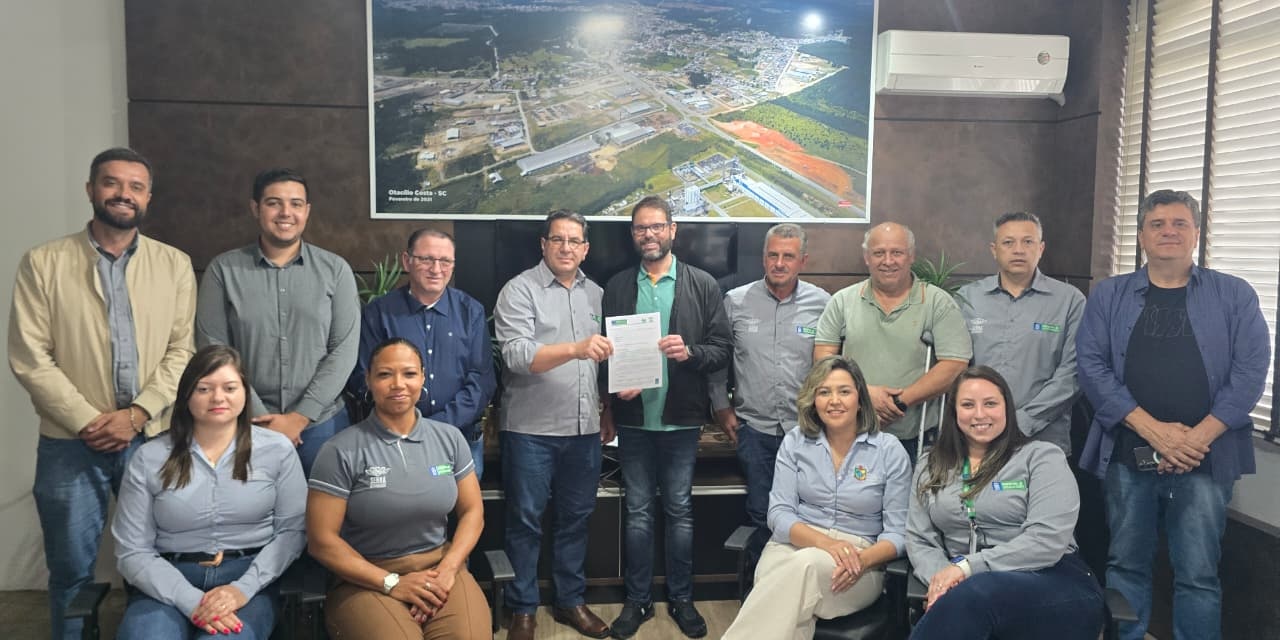 Senador Jorge Seiff visita Otacílio Costa e recebe pedido de recursos para moradias populares