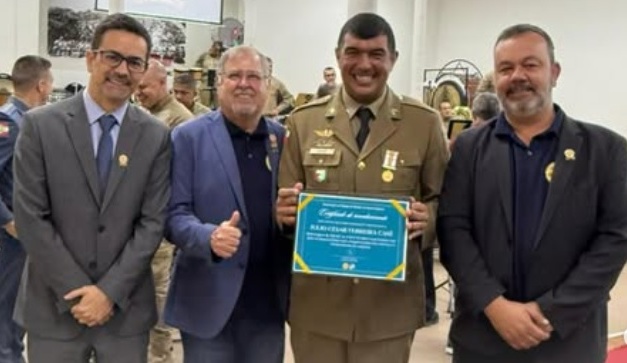 Dirigentes da Aprasc presentes nas comemorações do Centro de Comunicação da PMSC