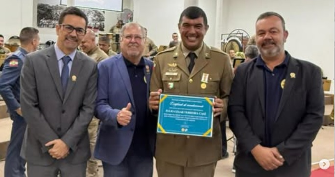 Dirigentes da Aprasc presentes nas comemorações do Centro de Comunicação da PMSC