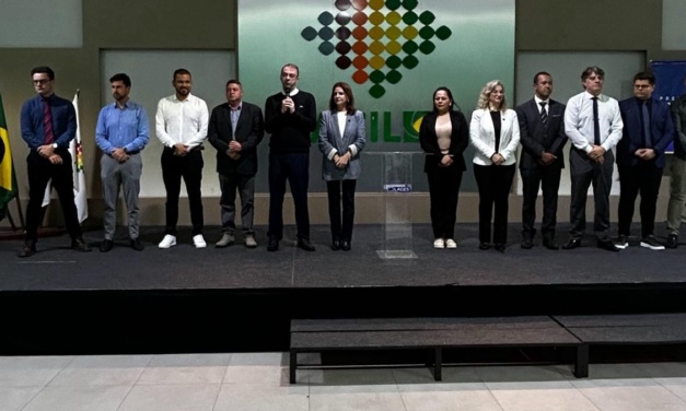 Política no Ato por Chico Ramos