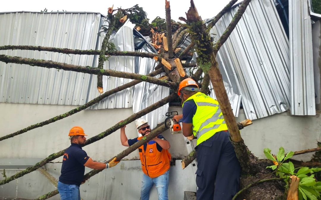 Prefeitura de Lages atende mais de 60 ocorrências devido à tempestade de domingo