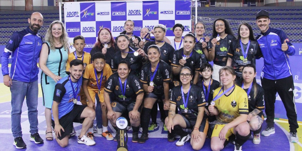 Equipe Águias da Serra é campeã do futsal feminino no encerramento dos Jocol 2025