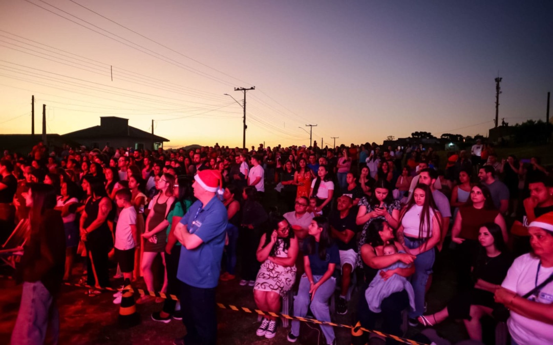 Encanto da Caravana da FelizCidade leva magia natalina e emoção aos bairros de Lages