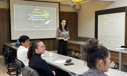 Núcleo de Marketing e Vendas da ACIL aprimora habilidades de comunicação em imersão de oratória
