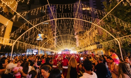 Luzes da decoração natalina são acesas e Lages revive o clima do Natal FelizCidade